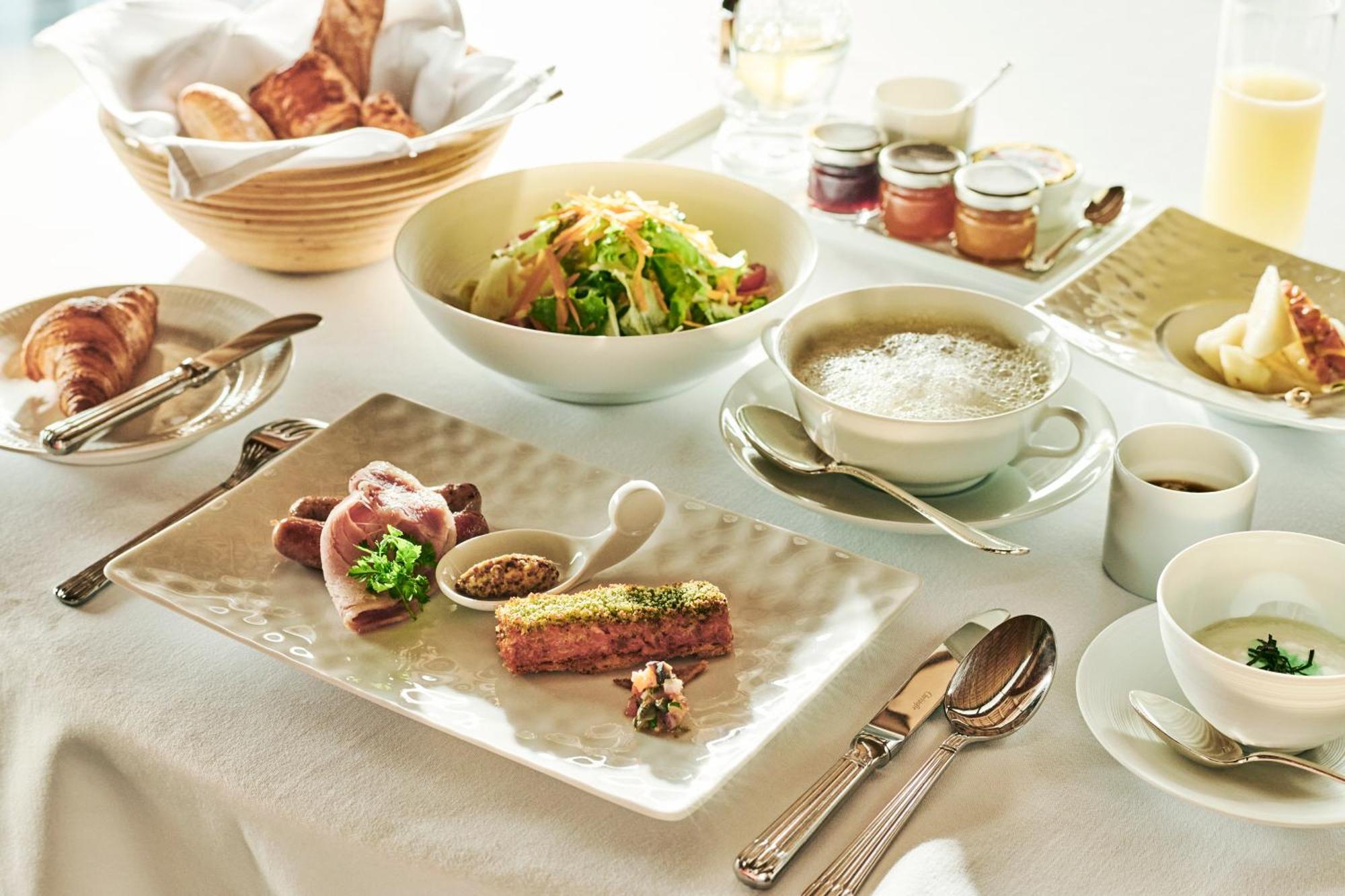 The Hiramatsu Hotels & Resorts Atami Экстерьер фото